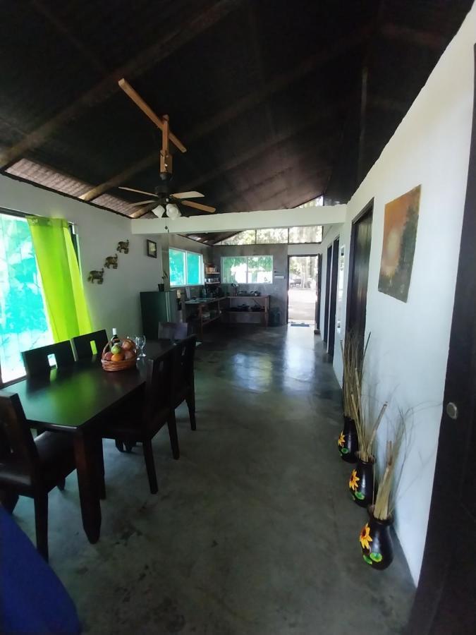 Happy Monkeys Villa ปัวร์โตคิมาเนซ ภายนอก รูปภาพ